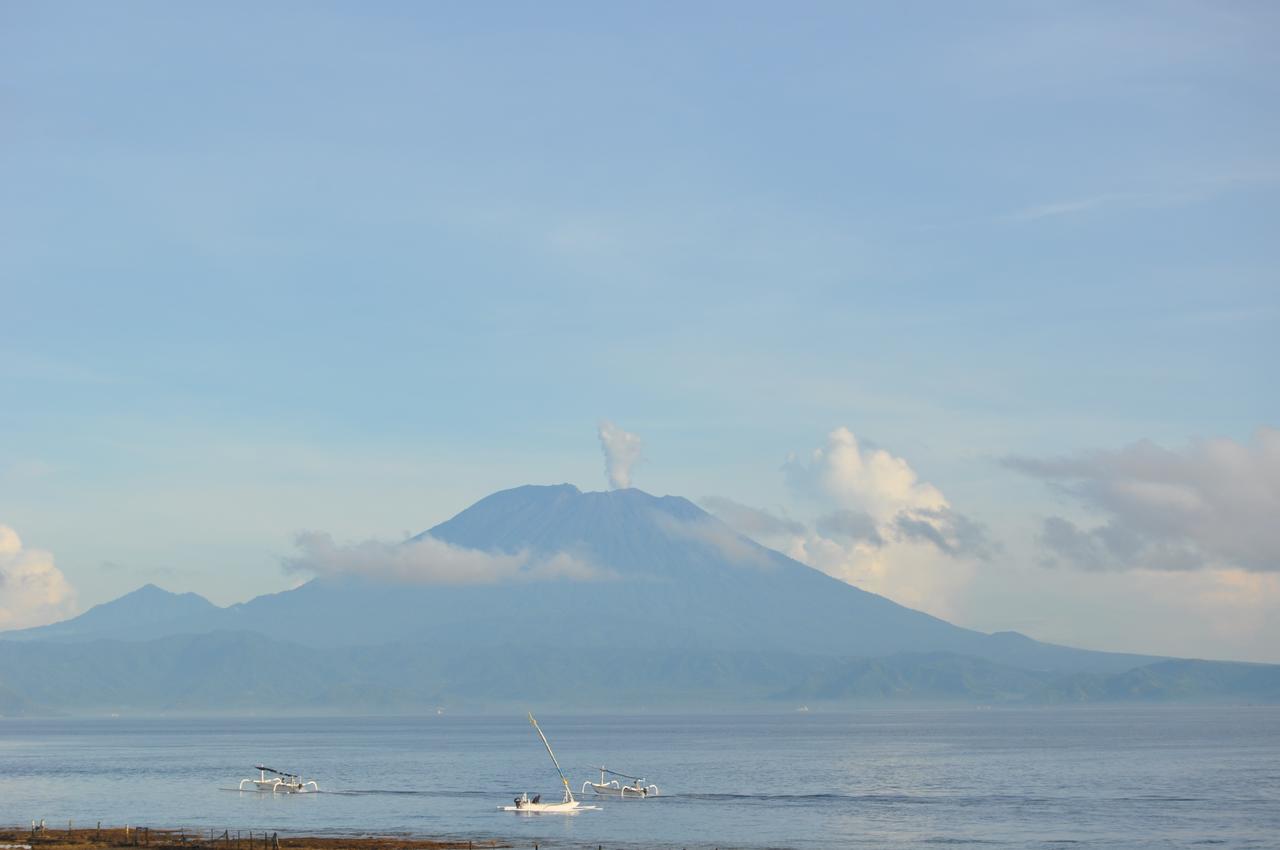 Cemara'S Beach Homestay Batununggul Экстерьер фото